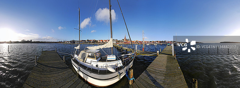 冬季丹麦尼斯特德港全景图片素材