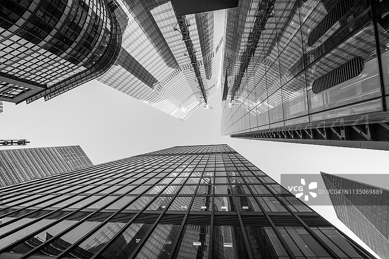 伦敦金融区现代抽象建筑商业建筑单色图像图片素材