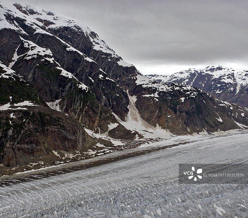 三文鱼冰川图片素材