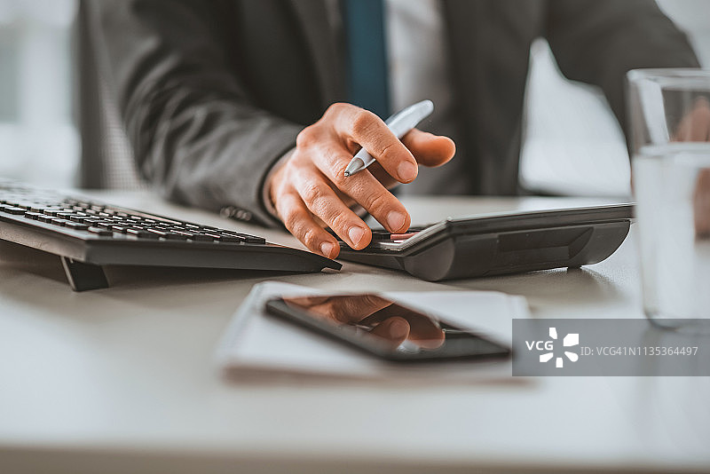 努力工作的手图片素材