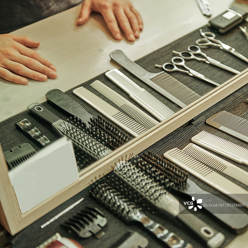 专业理发师设备图片素材