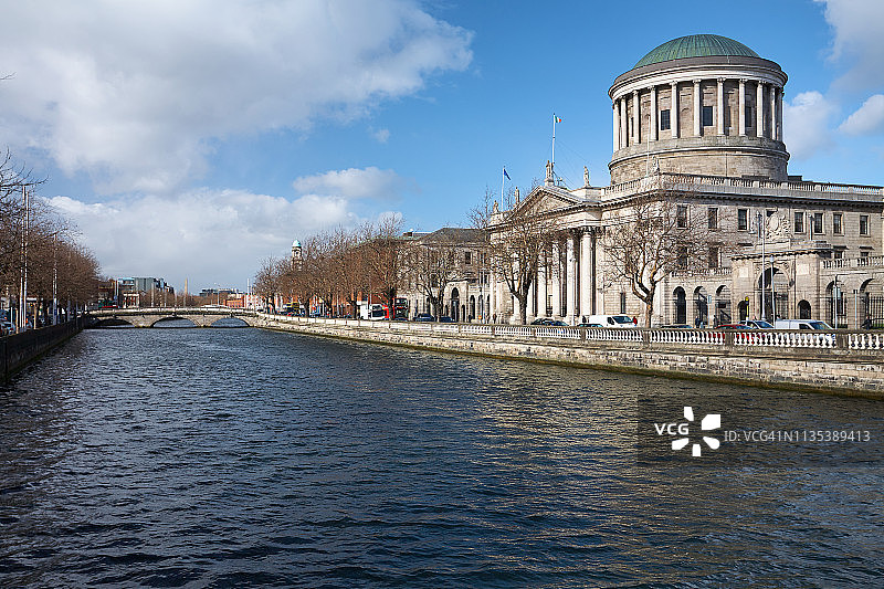 爱尔兰都柏林市的四个法院图片素材