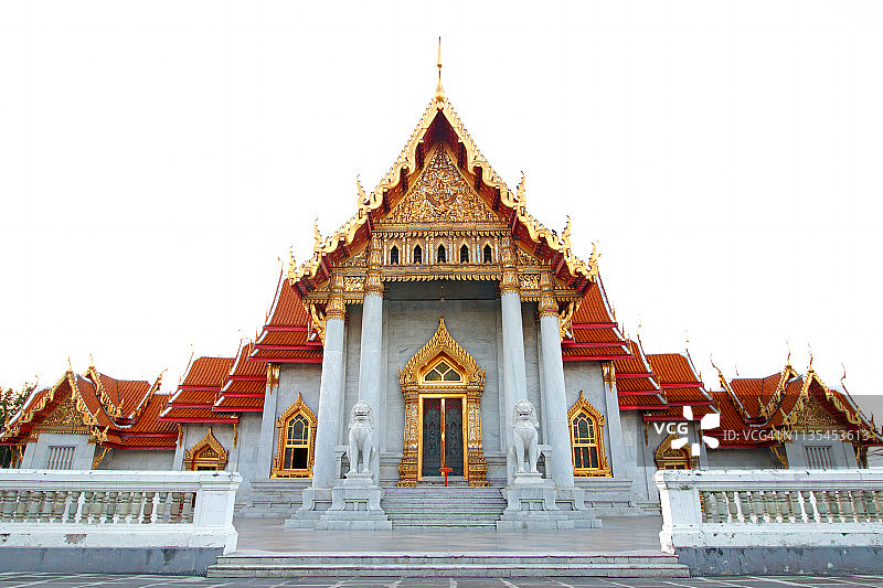 白色背景下的曼谷云石寺图片素材