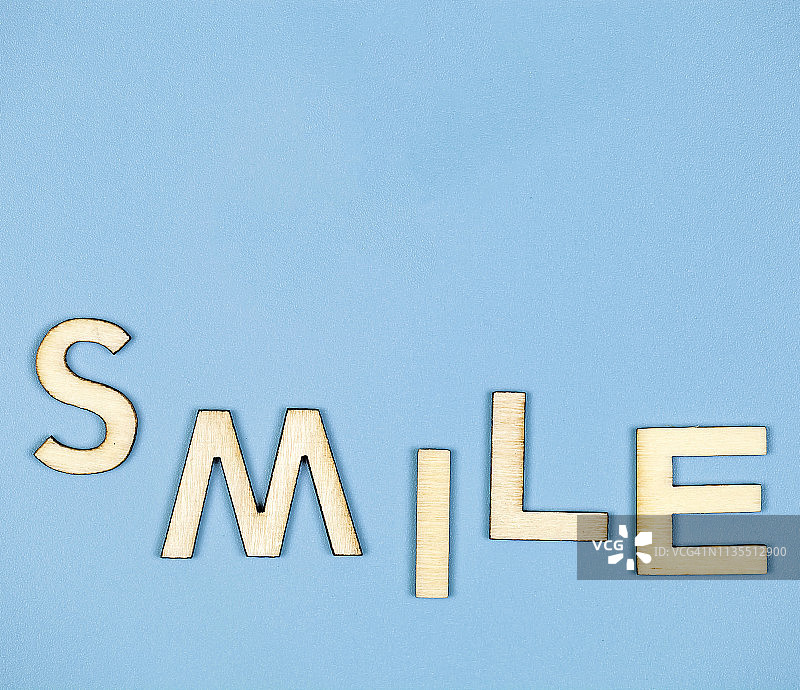 微笑文字，英文字母图片素材
