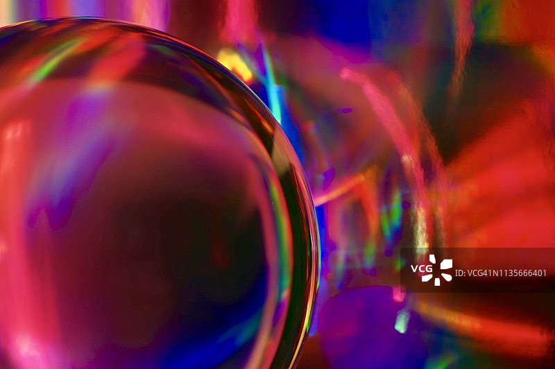 水晶球和绚丽光效图片素材