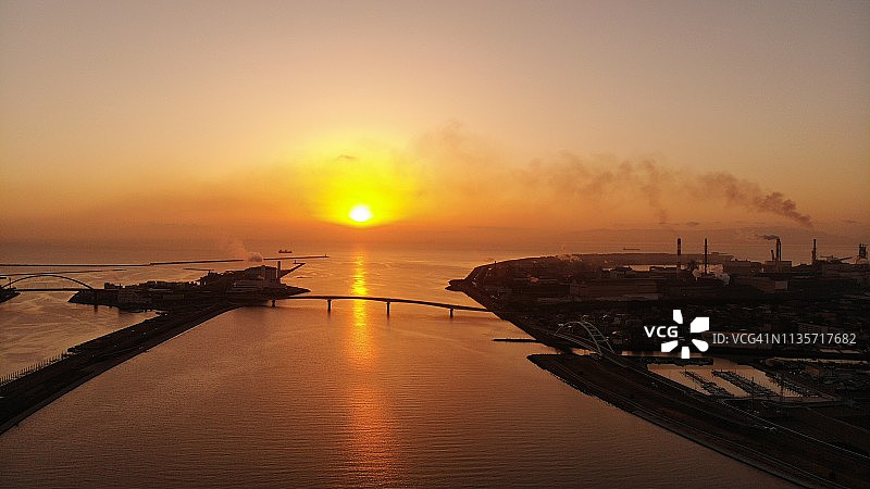 纪之川的日落图片素材