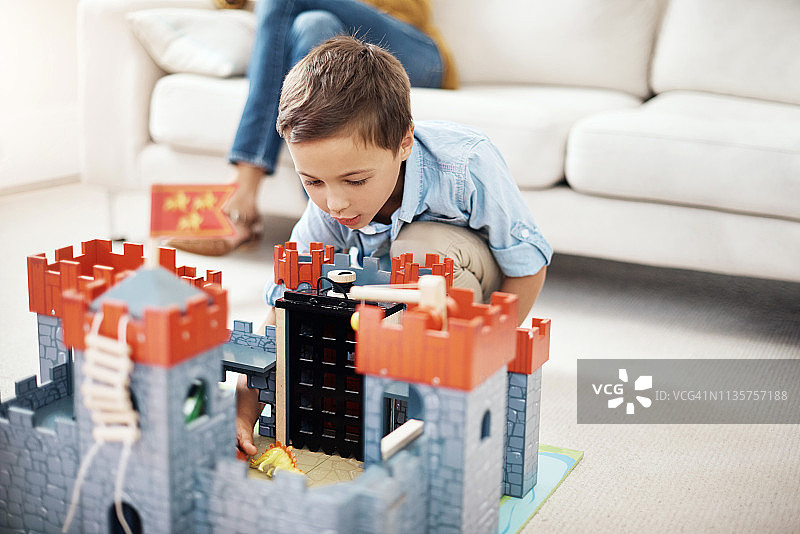 他是拯救公主的人图片素材