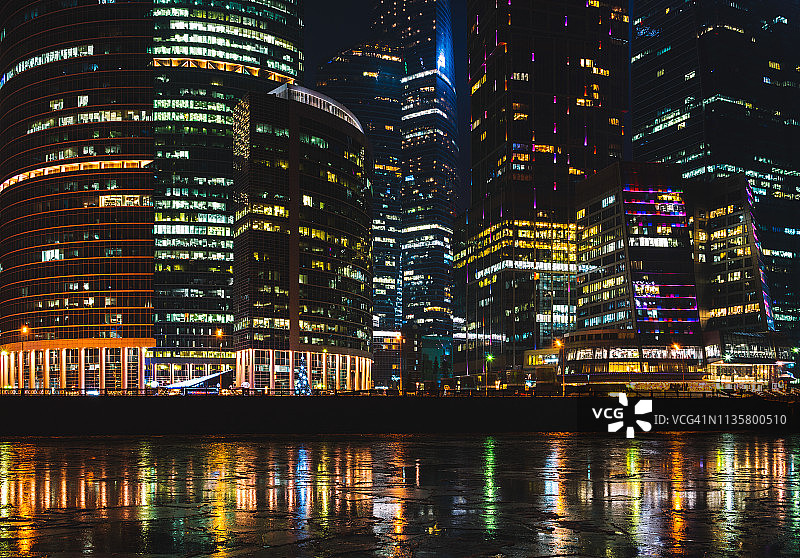 莫斯科夜景摩天大楼图片素材
