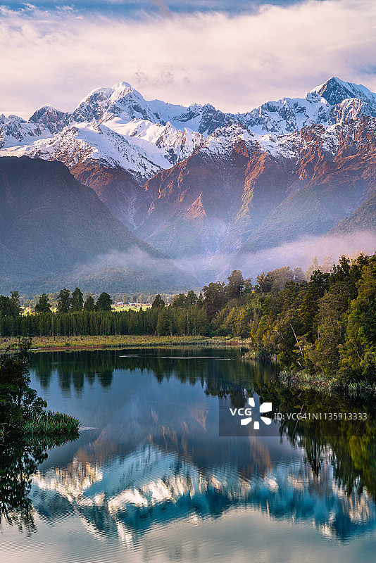 新西兰南岛马修森湖图片素材