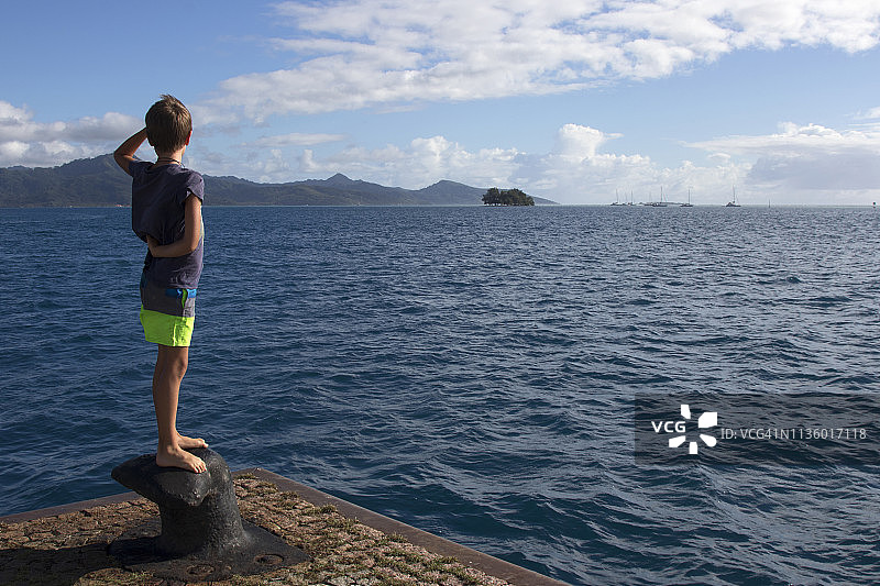 海边儿童肖像图片素材
