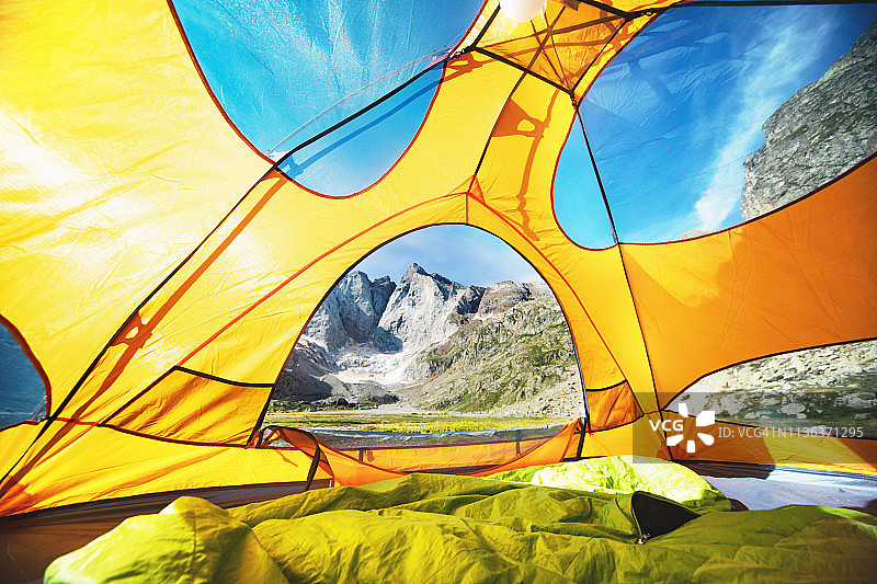 山中的帐篷图片素材