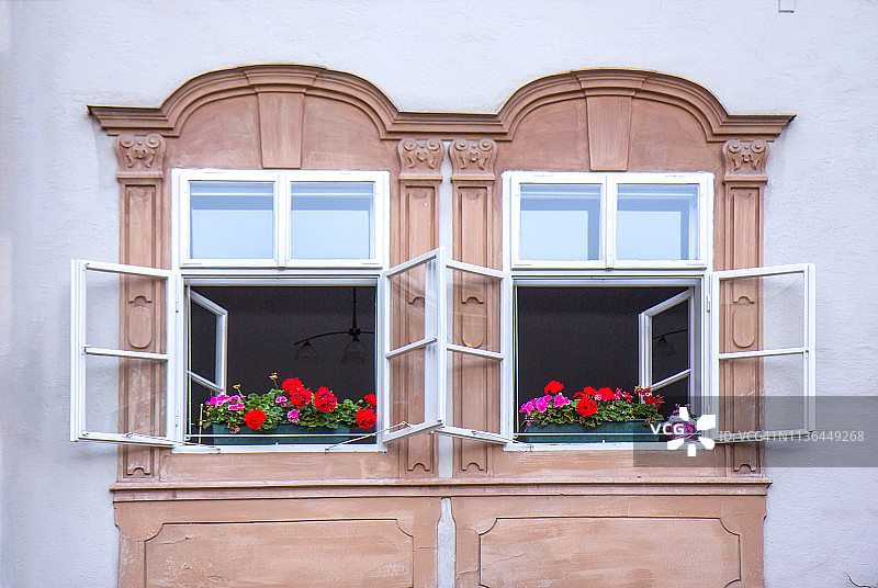 奥地利萨尔茨堡旧窗户图片素材