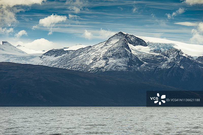 智利加里波第冰川的达尔文山脉图片素材