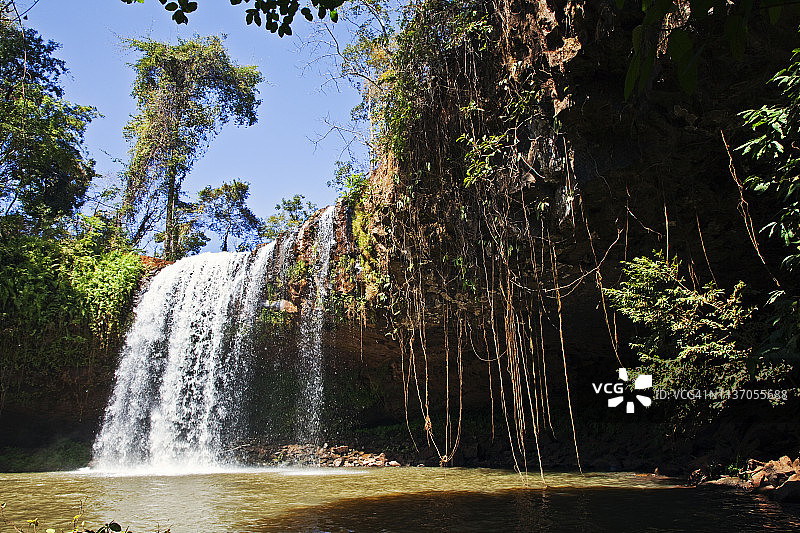 柬埔寨腊塔纳基里省班隆的卡丁瀑布图片素材