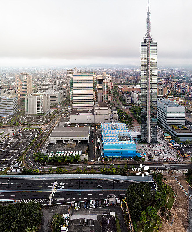 日本福冈塔及城市建筑航拍图片素材