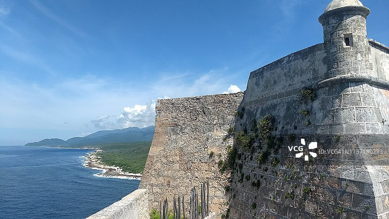 从古巴圣地亚哥莫罗城堡看到的景色图片素材