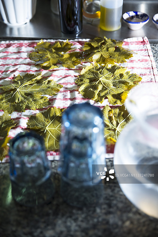 用葡萄叶烹饪图片素材