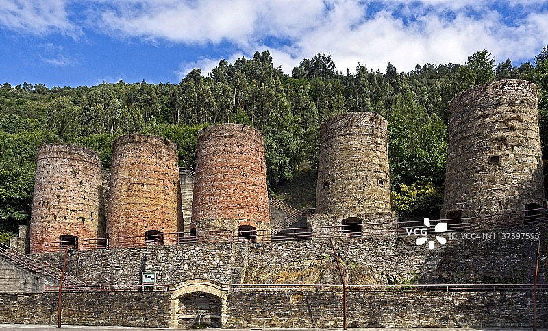 加利西亚A Pontenova的旧高炉图片素材