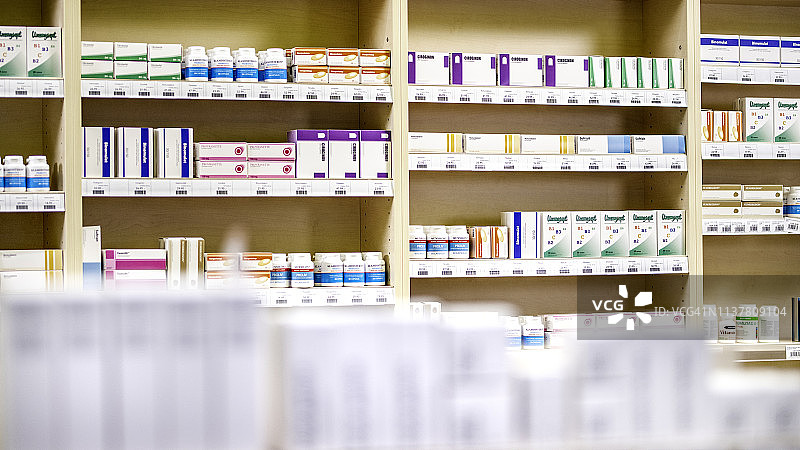 药店里的货架图片素材