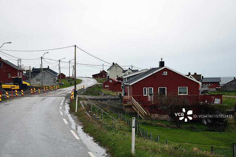 挪威北部戈尔内斯沿海村庄图片素材