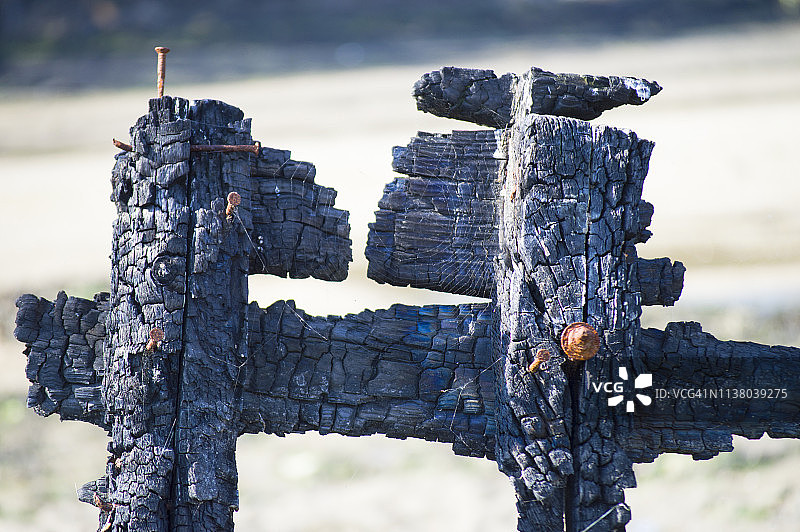 烧毁船只的残骸图片素材