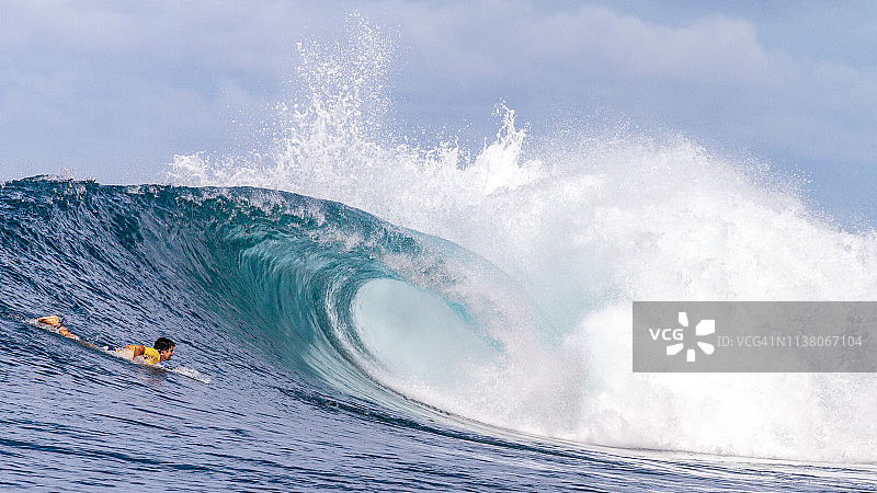 印度尼西亚哈马黑拉岛海浪图片素材