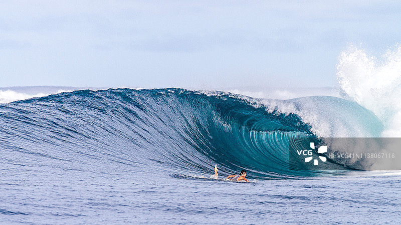 印度尼西亚哈马黑拉岛海浪图片素材
