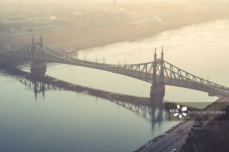 自由桥图片素材