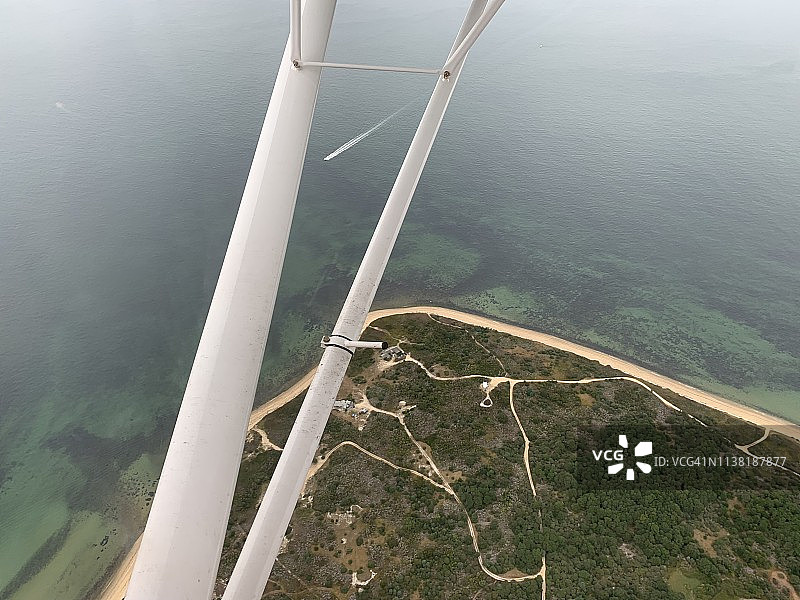 岛屿上空图片素材