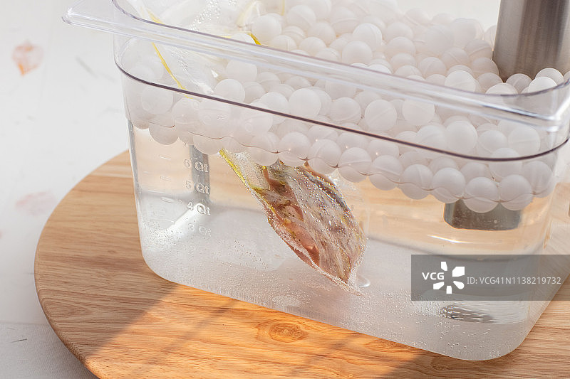 低温烹饪牛排图片素材