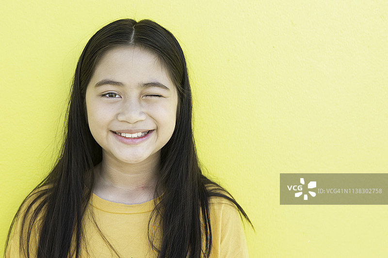 可爱的亚洲女孩面部特写图片素材