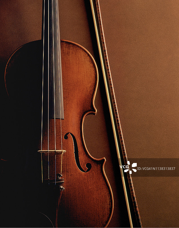 小提琴和琴弓图片素材
