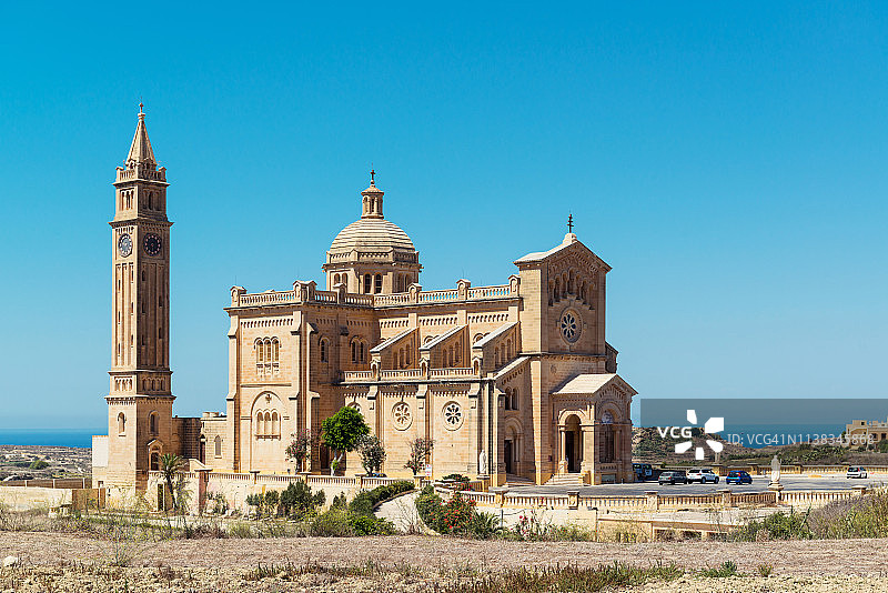 欧洲马耳他戈佐岛Gharb附近的塔皮努教堂图片素材