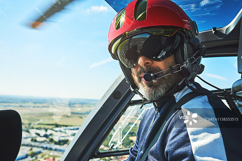 我是这艘船的船长图片素材