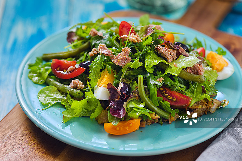 新鲜尼斯沙拉图片素材