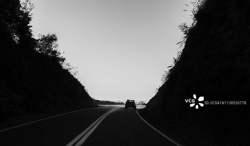 大瑟尔附近弯曲的1号公路图片素材