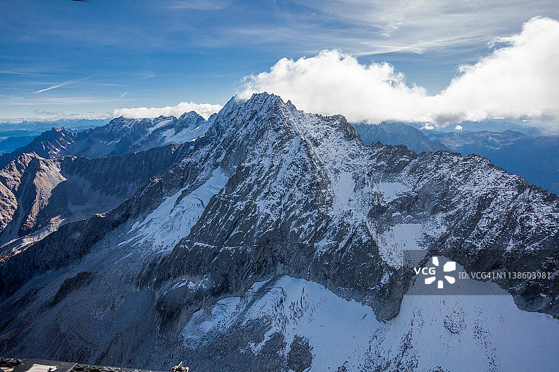意大利阿尔卑斯山亚达梅洛山脉图片素材