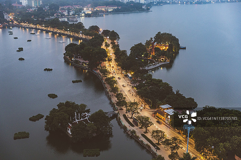 越南河内 Tran Quoc宝塔黄昏景色图片素材