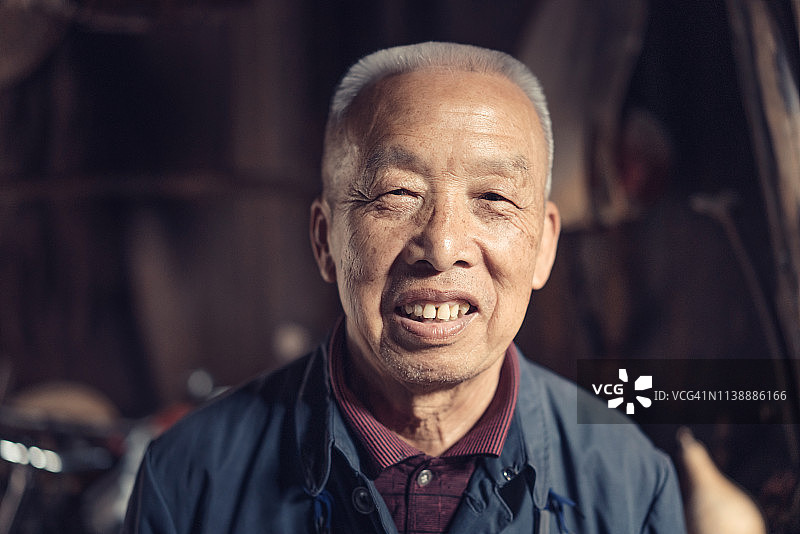 中国老人肖像图片素材