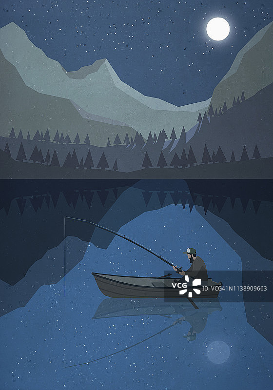 月光照耀着在山中湖泊的船上钓鱼的人图片素材