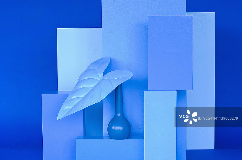 各种长方体和蓝色花瓶图片素材