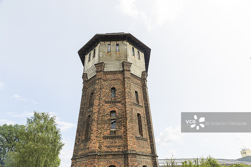 奥地利阿姆斯泰滕车站的水塔图片素材