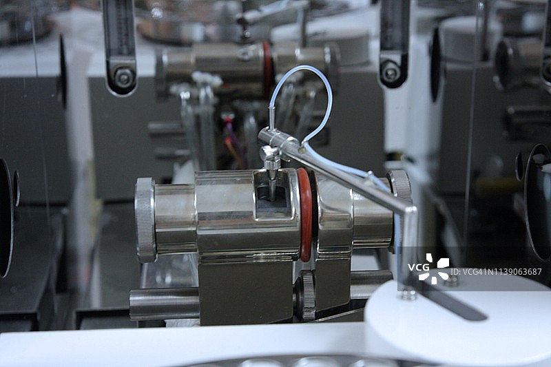 分光光度计石墨样品读数图片素材