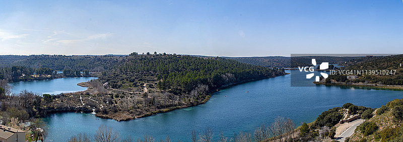 喀斯特地貌 - 鲁伊德拉湖群图片素材
