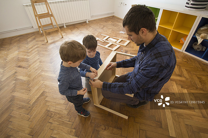 新桌子即将完成图片素材
