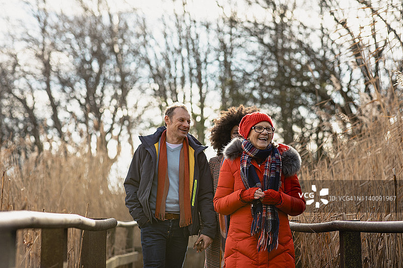 家庭郊游图片素材