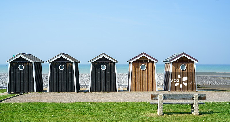 诺曼底的海滩更衣室图片素材