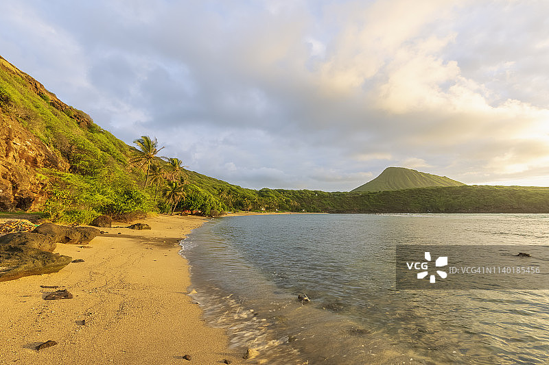 美国夏威夷欧胡岛恐龙湾死火山和可可火山口图片素材