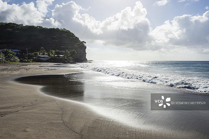 英国海外领地蒙特塞拉特火山沙滩图片素材