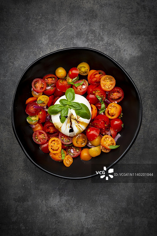 番茄布拉塔沙拉图片素材